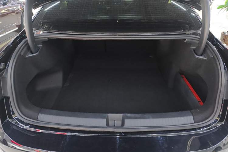 Used Volkswagen Passat 2025 Pro 380TSI Dragon Glory Edition
