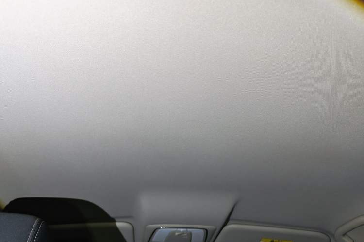 Used Venucia T90 2017 2.0L CVT Fashion Edition
