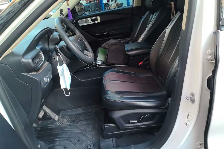 Used Ford Explorer 2020 EcoBoost 285 4x4 Titanium Edition 7-Seater