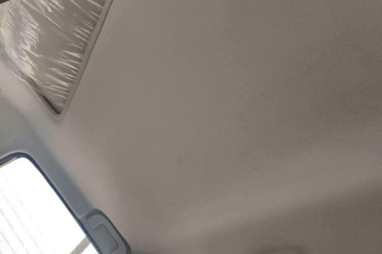 Used HYOSOW H3 2015 1.5L manual luxury version Headliner