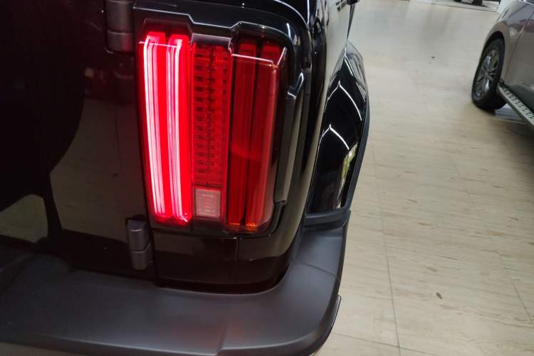 Used Tank 300 2023 City Edition 2.0T—Stylish as Ever Right Rear Taillight