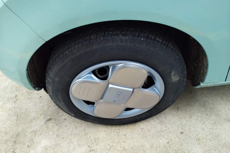 Used Geely Galaxy Panda 2024 Panda Mini 200km Endurance Bear
