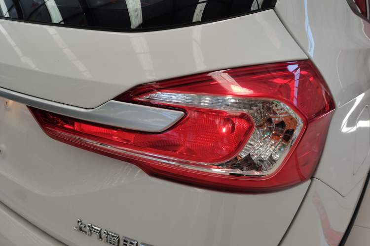 Used Baojun 310W 2017 1.5L Manual Comfort Version China VI Emission Standard