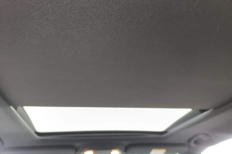 Used Jeep Grand Cherokee 2014 3.0TD Diesel Comfort Navigation Version Headliner