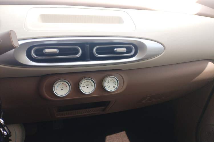 Used Wuling Hongguang MINIEV 2025 Four-Door Version Advanced Edition
