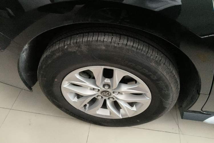 Used Toyota Granvia 2024 2.5L Hybrid Comfort Edition
