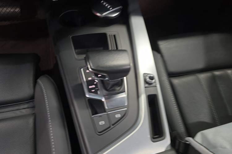 Used Audi A4L 2020 40 TFSI Fashion Dynamic Model

