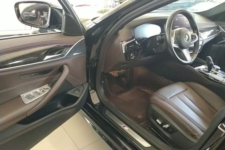 Used BMW 5 Series 2020 525Li M Sport Package