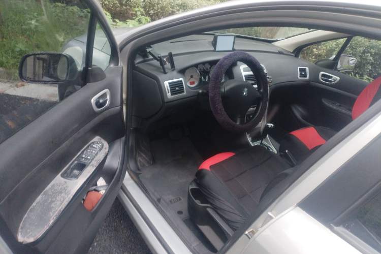 Used Peugeot 307 2010 Hatchback 1.6L Automatic Comfort Edition