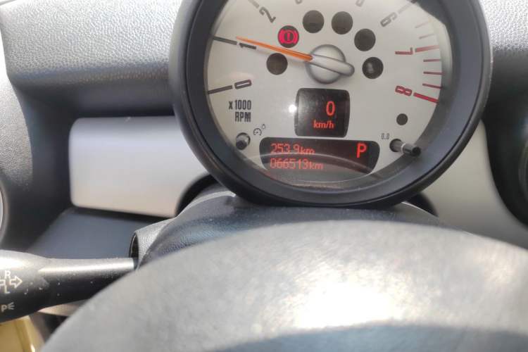 Used MINI 2011 1.6L ONE
