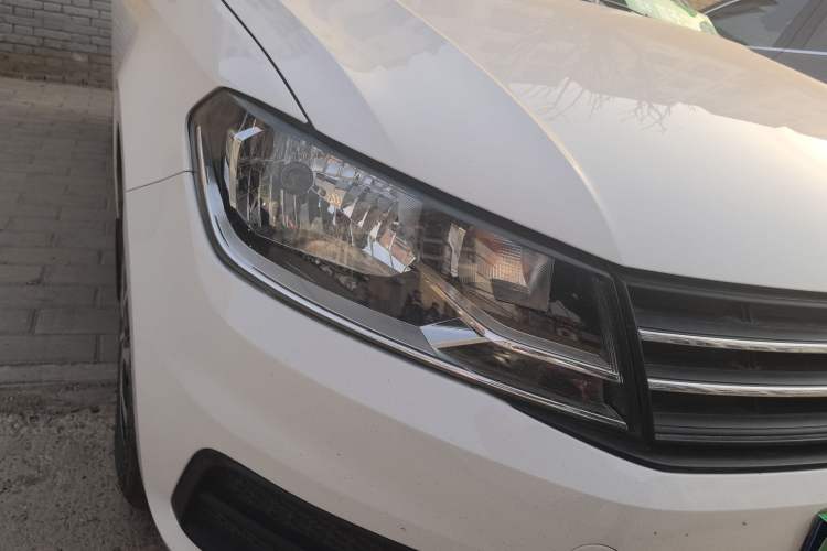 Used Volkswagen Santana 2021 1.5L Automatic Fashion Edition Right Front Headlight