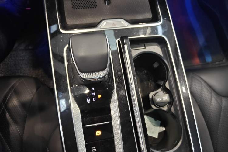 Used Hongqi HS5 2023 2.0T Qixiang Pro Edition
