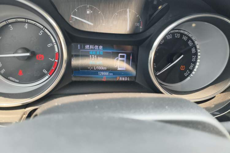 Used Buick Verano 2017 Sedan 15S Automatic Leading Model Odometer Close Up