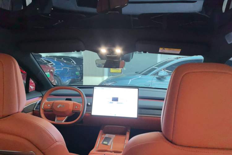 Used ONVO L60 2024 60 kWh Rear-Drive Version
