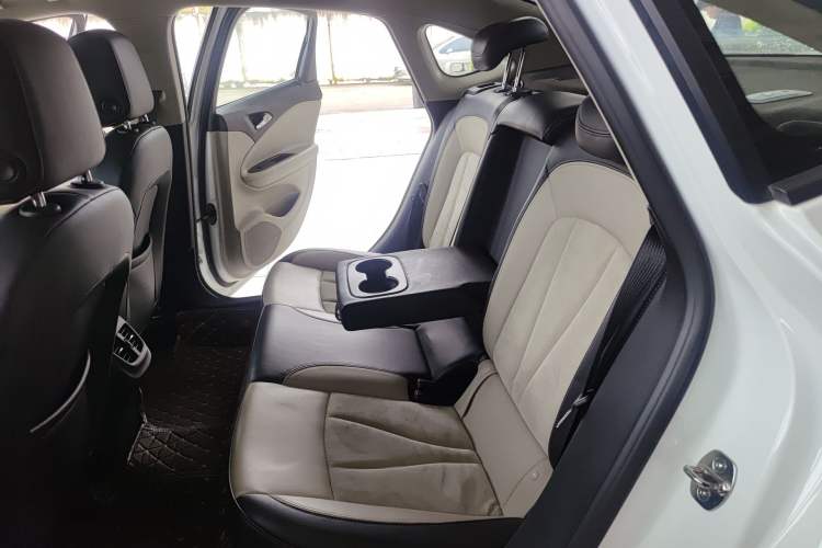 Used Buick Verano 2019 Sedan 15S Automatic Leading Model Left Rear Seat