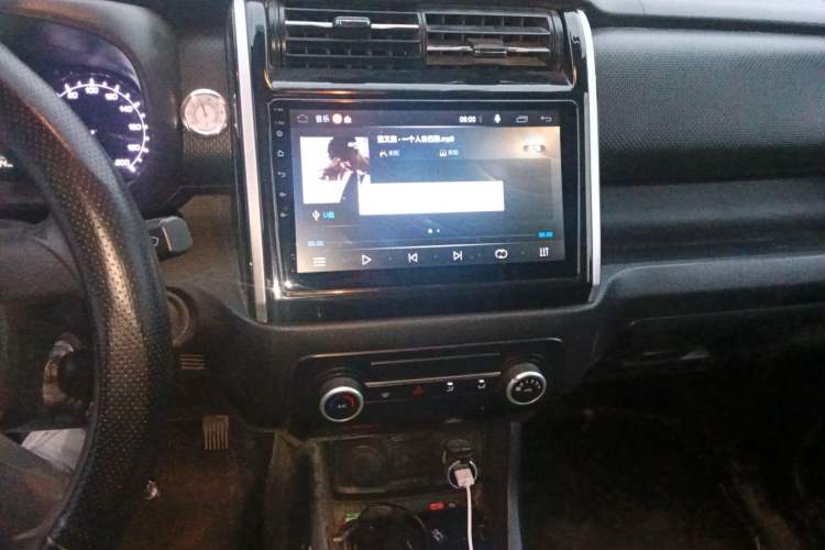 Used CHANGAN OSHAN X70A 
