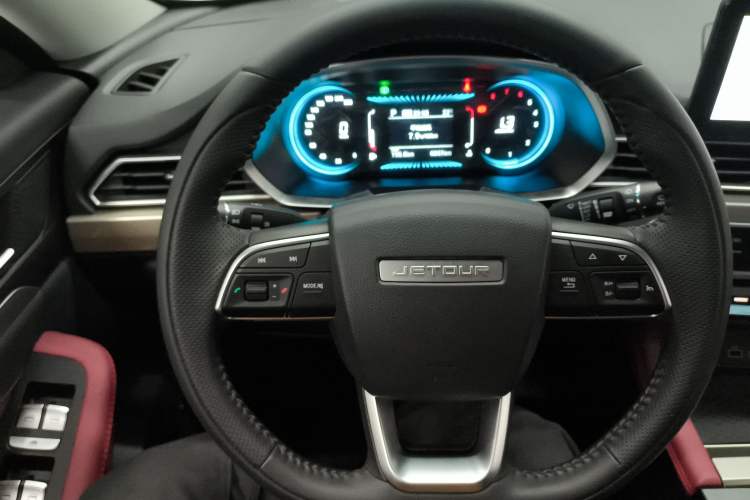Used JETOUR X70 2025 1.5T DCT Zhenxiang Edition 5 Seats