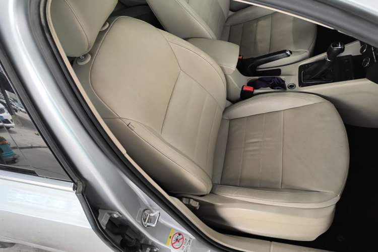 Used Skoda Octavia 2015 1.6L Automatic Yijun Edition
