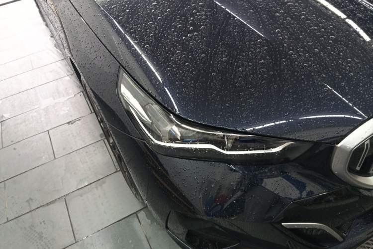 Used BMW 5 Series 2025 530Li Luxury Edition M Sport Package Right Front Headlight