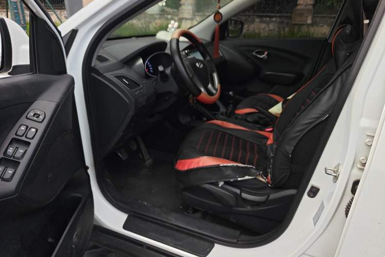 Used Hyundai ix35 2013 2.0L Manual 2WD Comfort GL China IV Standard Driver Seat