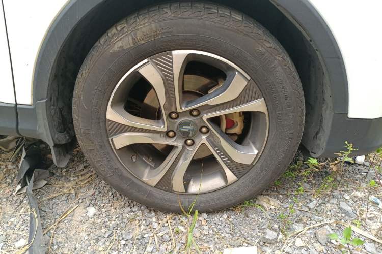 Used CHANGAN OSHAN COS1 2020 1.5T Manual Fashionable Smart Connectivity 7-Seater