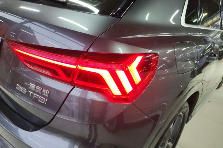 Used Audi Q3 2019 35 TFSI Fashion Dynamic Model