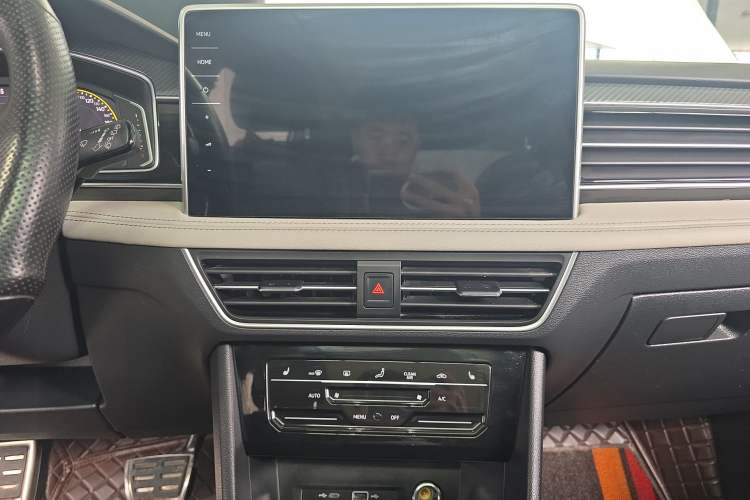 Used Volkswagen Tiguan L 2023 330TSI Automatic Two-Wheel Drive R-Line Enjoyment Edition Audio And AC Panel