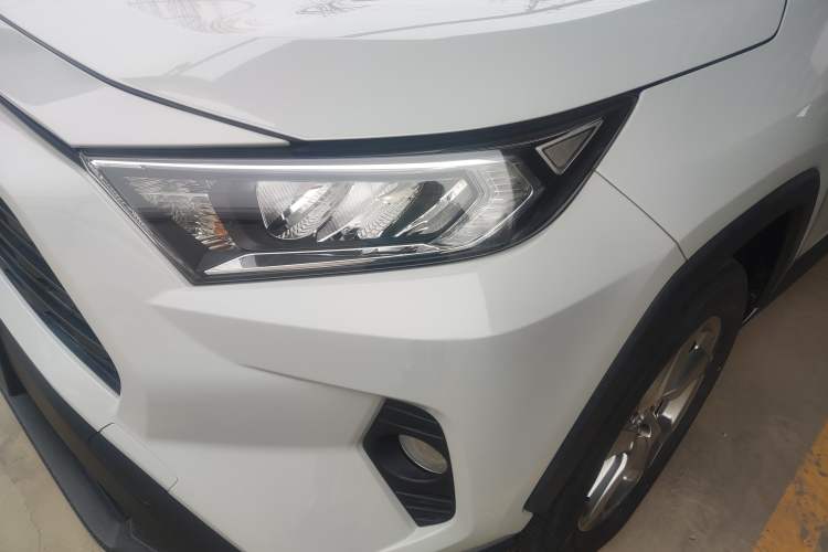 Used Toyota RAV4 2020 2.0L CVT Two-Wheel Drive Fashion PLUS Edition