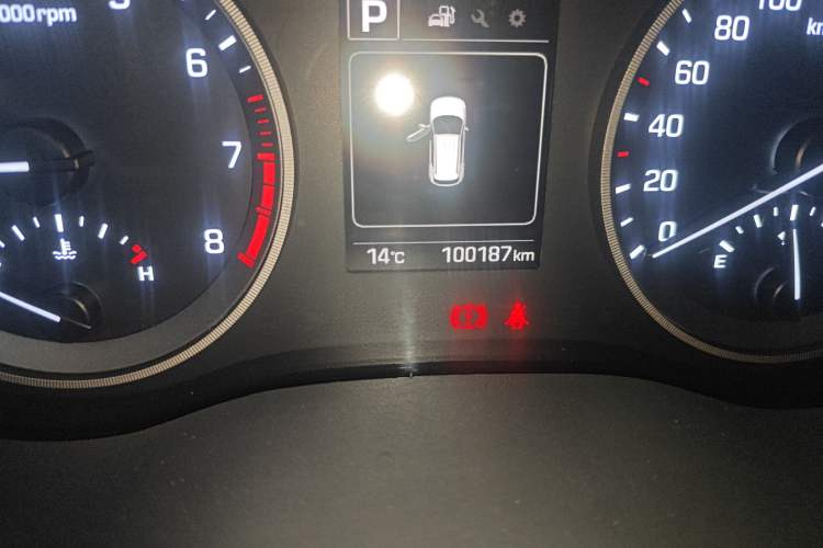 Used Hyundai Tucson 2015 2.0L Automatic Two-Wheel Drive Smart Version