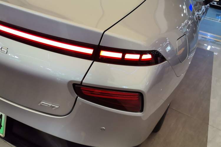 Used XPeng P7 2020 670N Right Rear Taillight