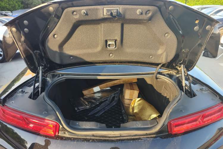 Used Chevrolet Camaro 2016 2.0T Automatic 1LT Hardtop Base Model—U.S. Specification