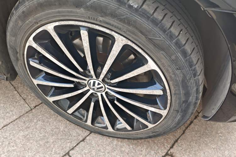 Used Volkswagen Passat 2011 3.0L V6 DSG Flagship Deluxe Edition
