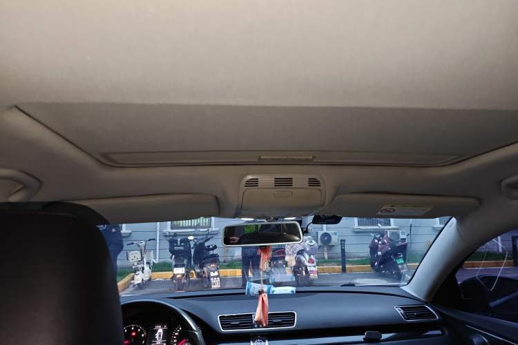 Used Volkswagen Magotan 2015 Facelift 1.8TSI Luxury Model
