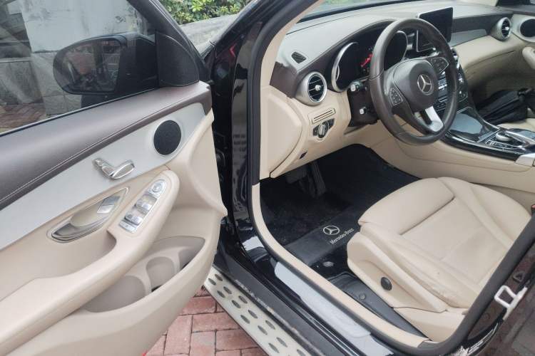 Used Mercedes-Benz GLC 2016 GLC 200 4MATIC
