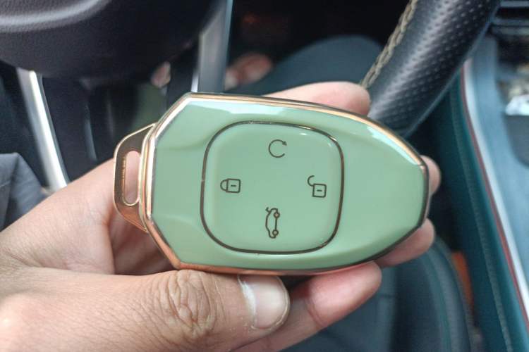 Used GAC Trumpchi GS8 2022 Linghang Series 2.0 TGDI Two-Wheel-Drive Luxury Smart Connectivity Version (7 Seats)