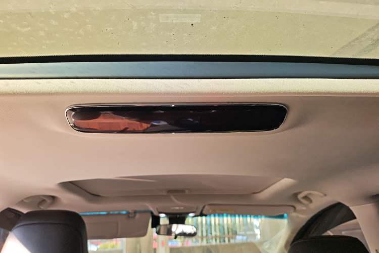 Used Honda Elysion 2019 2.0L Hybrid Luxury Edition
