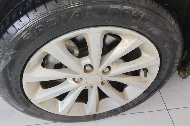 Used Chevrolet Cruze 2018 320 Automatic Pioneer Sunroof Edition Left Front Wheel Hub