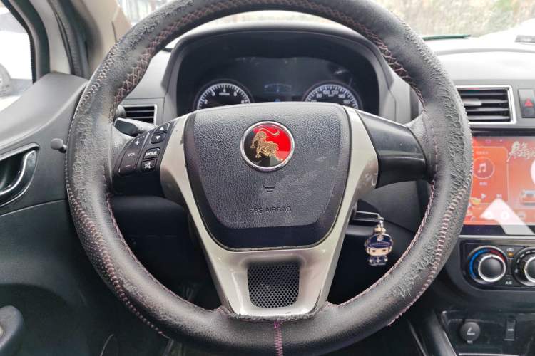 Used FORTHING Joyear X5 2013 1.6L Manual Luxury Model China IV Standard