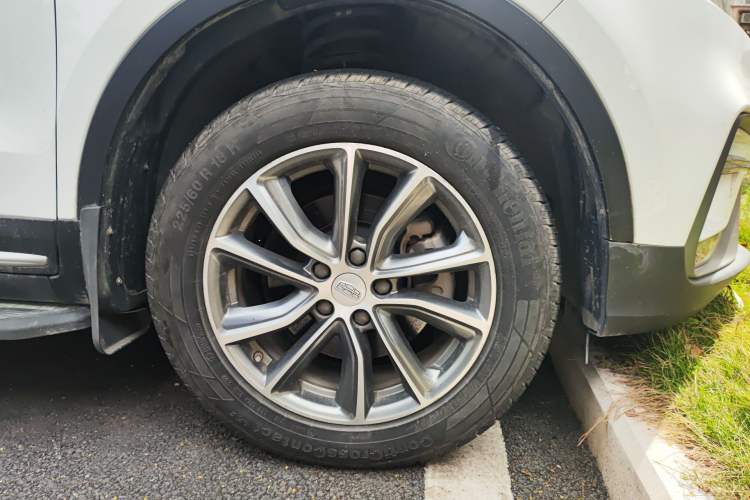 Used Geely Auto Emgrand X7 Sport 2020 1.8TD DCT Two-Wheel Drive Smart Connect 4G-Enabled Version Right Front Wheel Hub