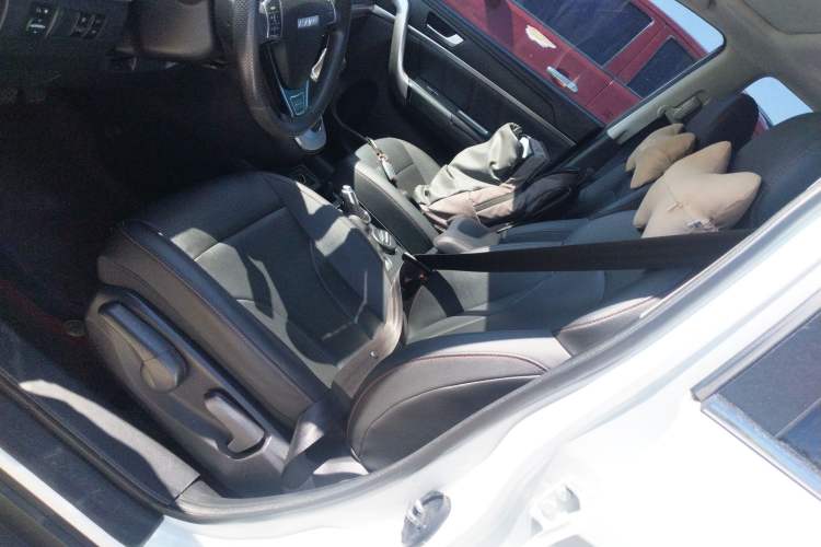 Used Haval M6 2019 1.5T DCT Two-Wheel Drive Value Edition China VI Standard Left Front Seat