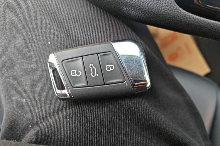 Used Volkswagen Passat 2021 280TSI Business Edition Vehicle Key