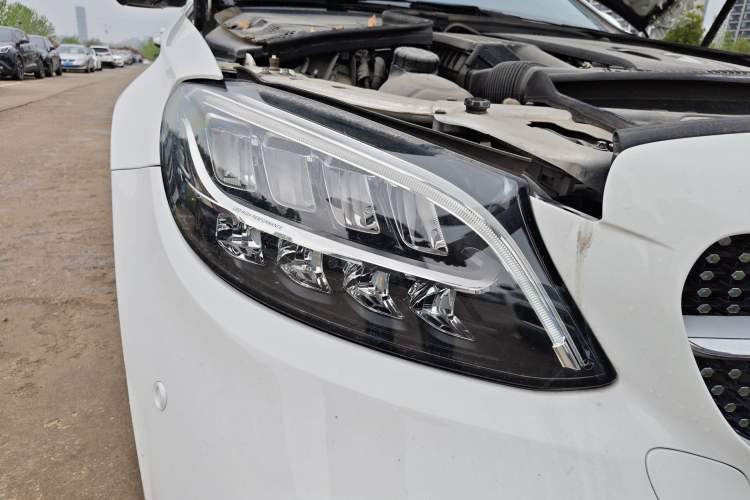 Used Mercedes-Benz C-Class 2019 C 180 L Fashion Edition Sport Version Right Front Headlight