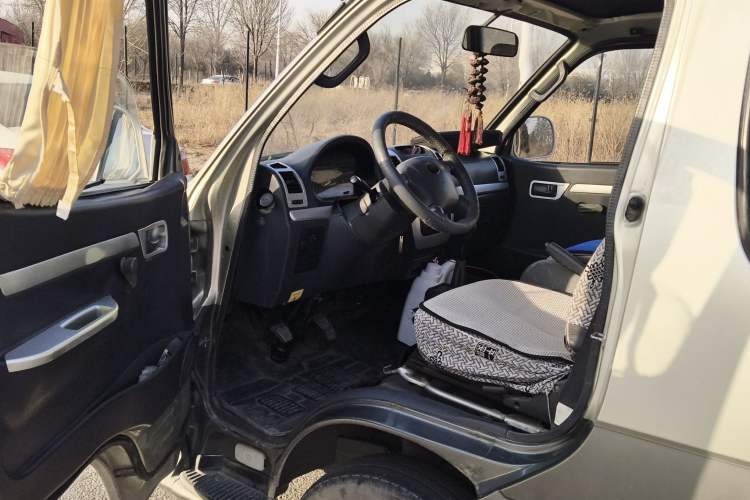 Used Golden Dragon Hiace 