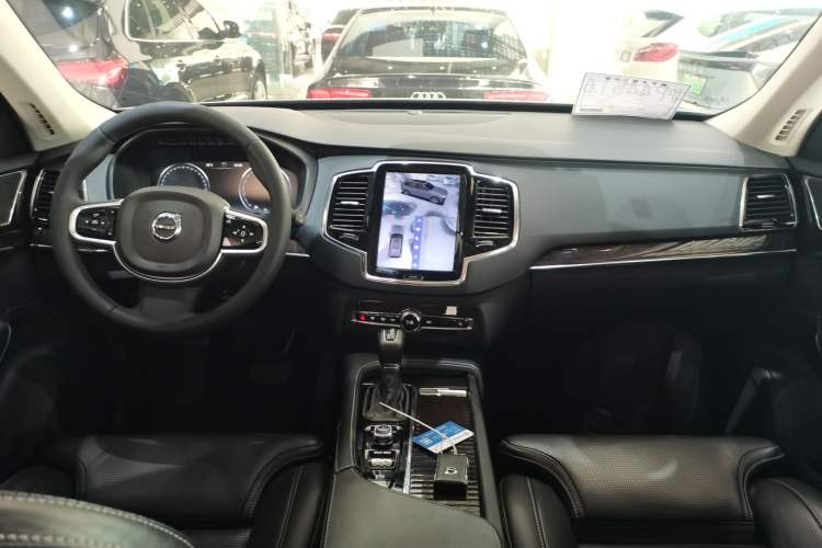 Used Volvo XC90 2015 T6 Luxury Edition 5-seater Interior 2