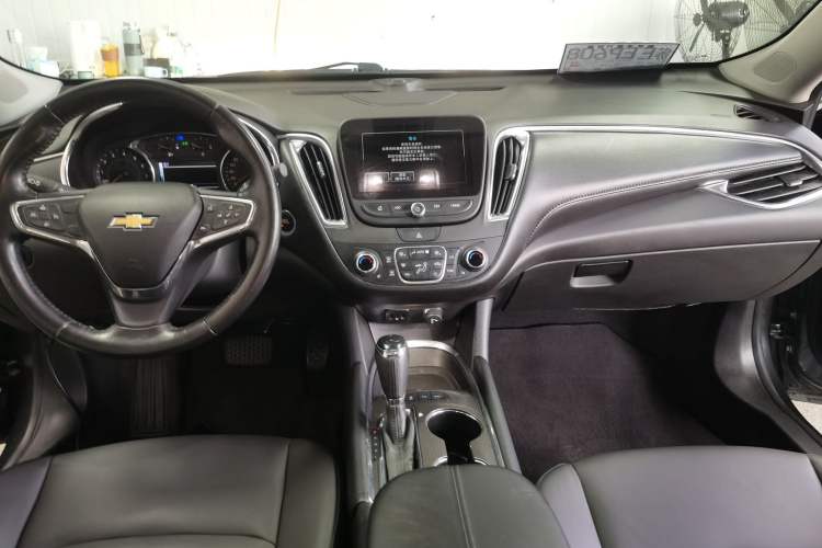 Used Chevrolet Malibu XL 2017 1.5T Dual-Clutch Ruimao Edition Center Console