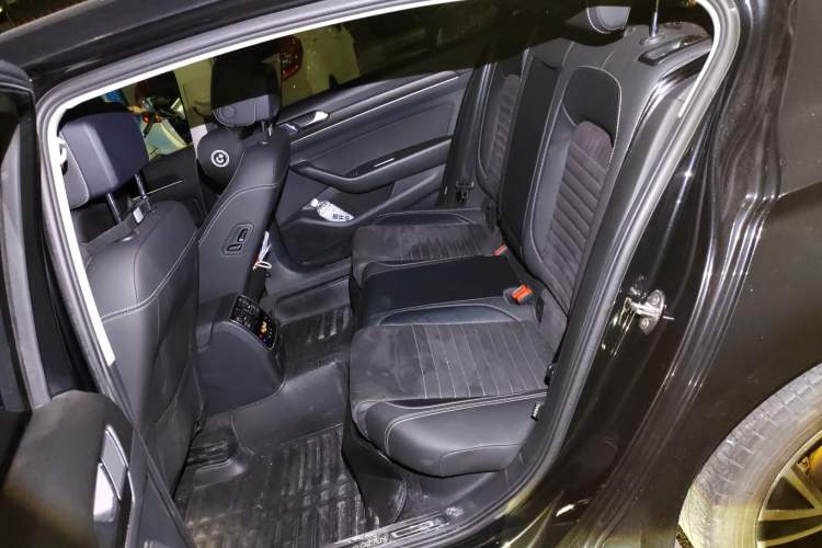 Used Volkswagen Magotan 2021 330TSI DSG 30th Anniversary Edition