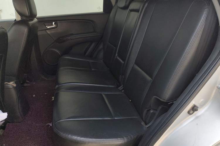 Used Kia Sportage 2011 2.0L Manual Two-Wheel-Drive GLS