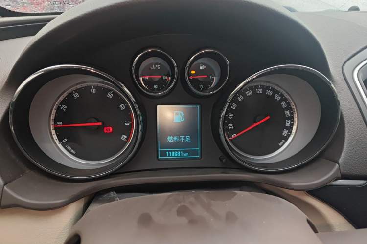 Used Buick Regal 2015 2.0L Leading Fashion Edition