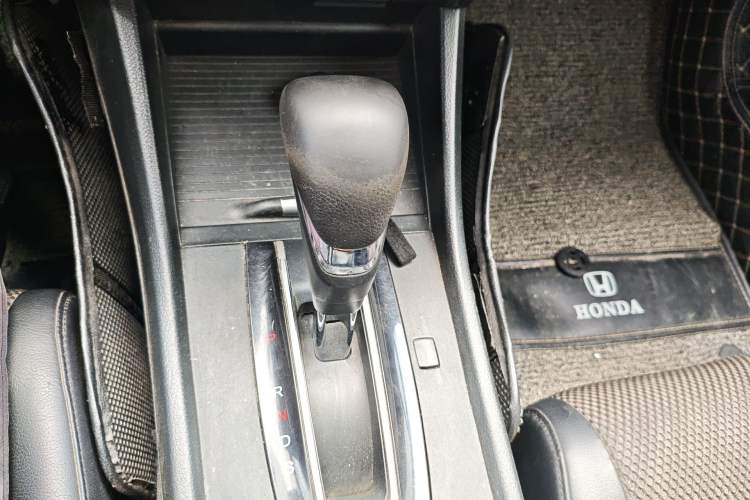 Used Honda Jade 2017 1.8L automatic Comfort version 5 seats Gear Lever