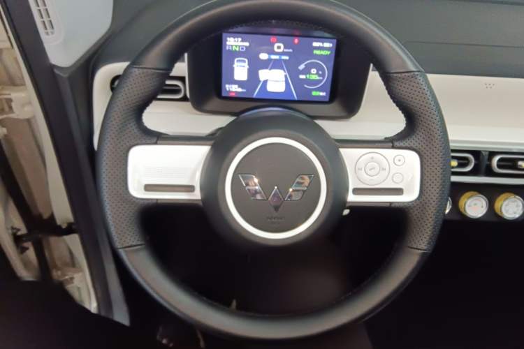 Used Wuling Hongguang MINIEV 2024 3rd Generation 215km Youth Edition
